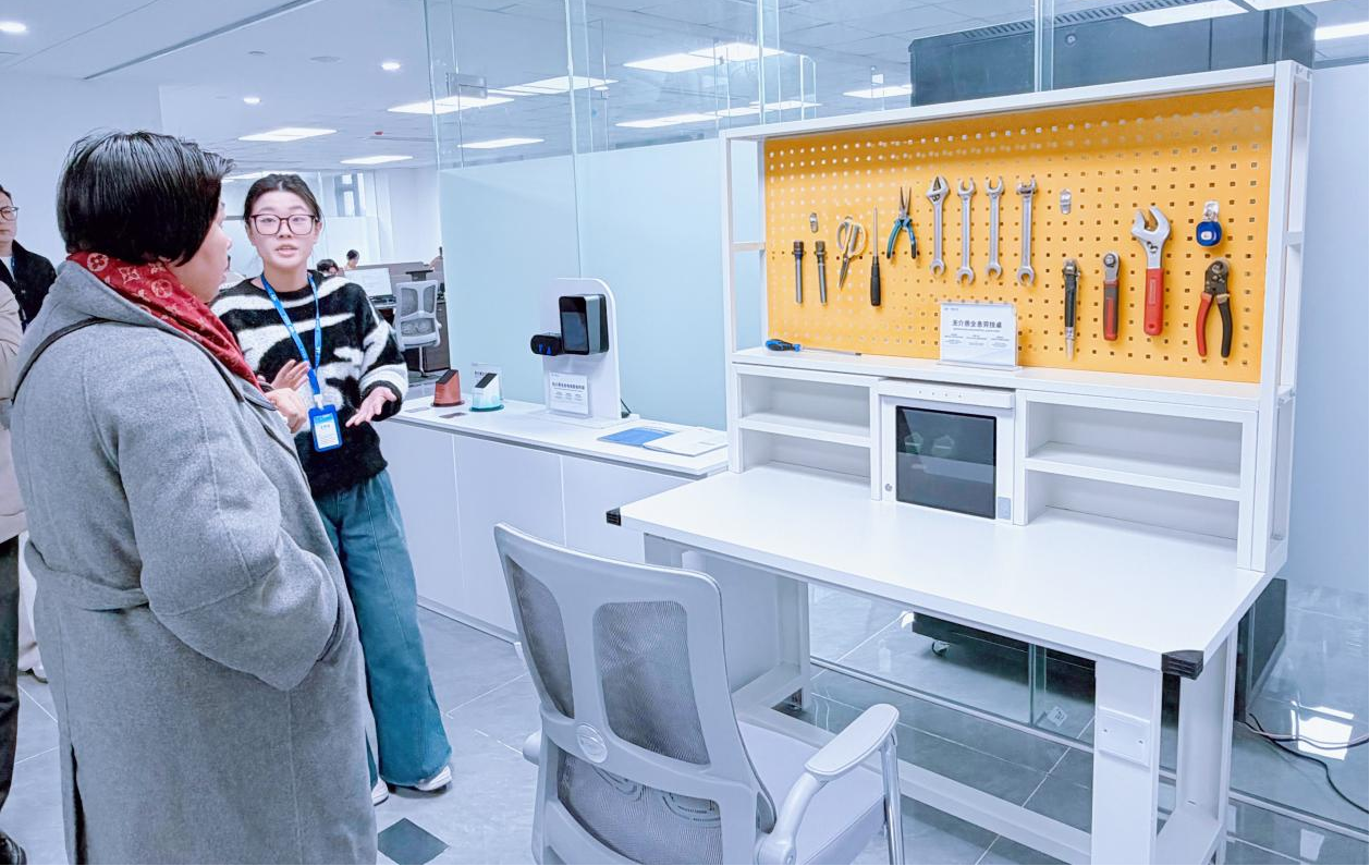  Director General Zhang Visits XHOLO Fujian Branch for Exchange